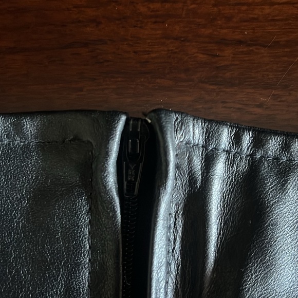 Vintage Limited Express 100% Leather Black Pencil Skirt. Size 9. - Picture 4 of 10